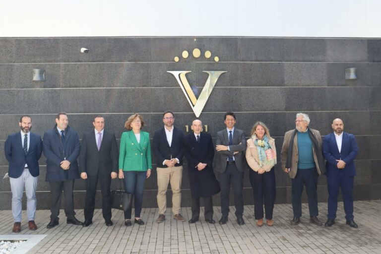 El Gobierno regional cede a Tomelloso siete hectáreas que permitirán la ampliación de la cooperativa ‘Virgen de las Viñas’ e impulsar el desarrollo económico