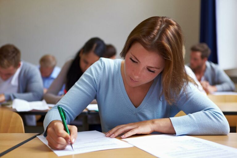 El Gobierno regional convoca las pruebas para la obtención del certificado de enseñanzas iniciales para personas mayores de 18 años