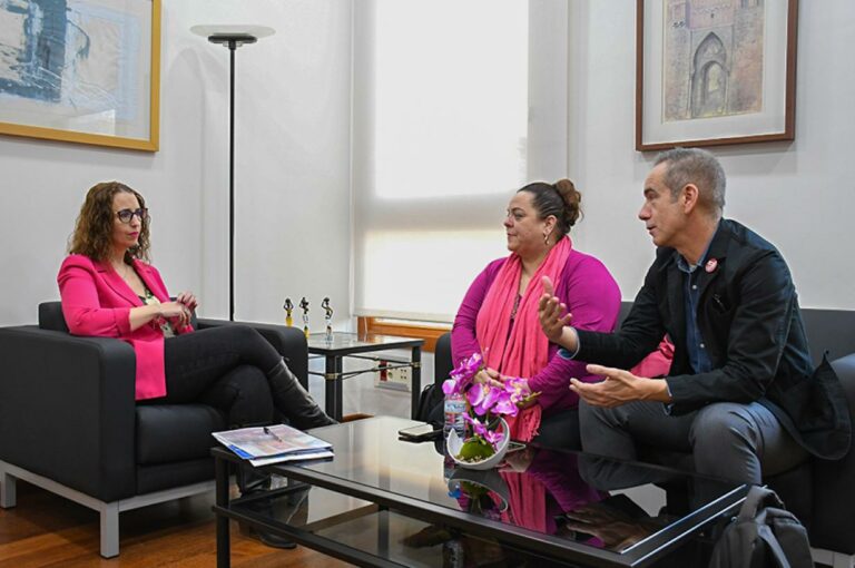 El Gobierno regional incluirá criterios que permitan avanzar en la lucha contra la exclusión y la pobreza femenina en sus bases de subvenciones de Igualdad