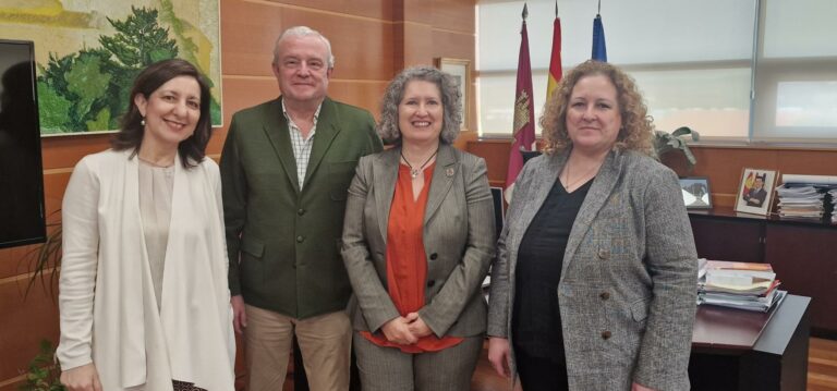 El Gobierno regional apoya a las empresas alcoholeras para que puedan valorizar sus residuos y ser más eficientes en su gestión medioambiental