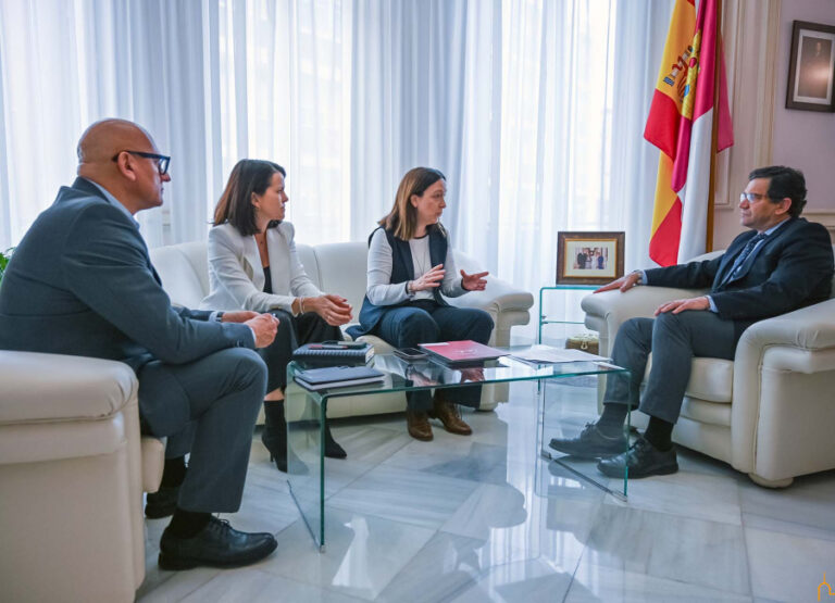 El presidente de la Diputación compromete el apoyo a la Plataforma Logística Intermodal de Transporte de Alcázar de San Juan