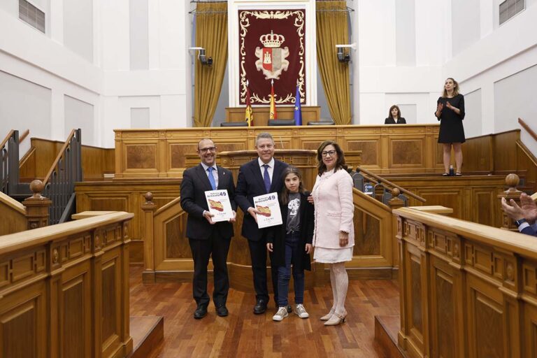 Las Cortes regionales celebran la reforma del Artículo 49 de la Constitución, “una conquista posible gracias al empuje de las entidades de la discapacidad”