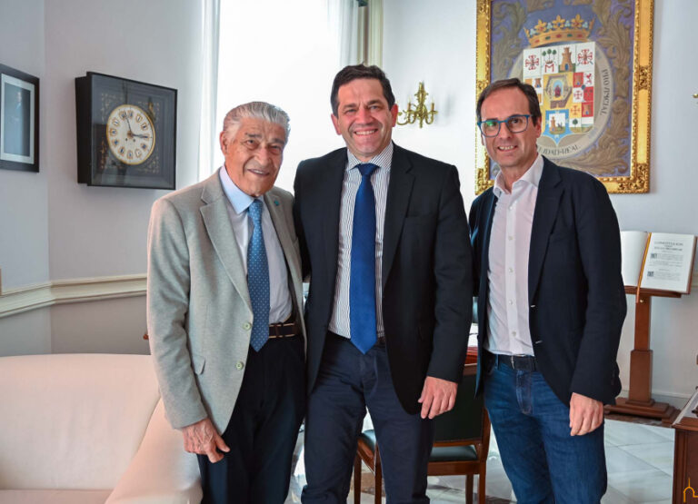 Valverde alaba y pone en valor la actividad que despliega AFAS en favor de las personas con capacidades diferentes en la provincia