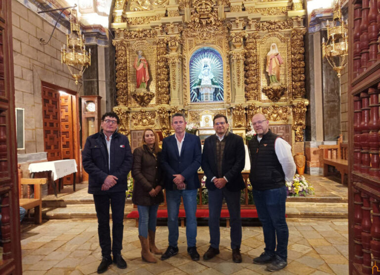 Valverde visita el conjunto arquitectónico de Las Virtudes en Santa Cruz de Mudela