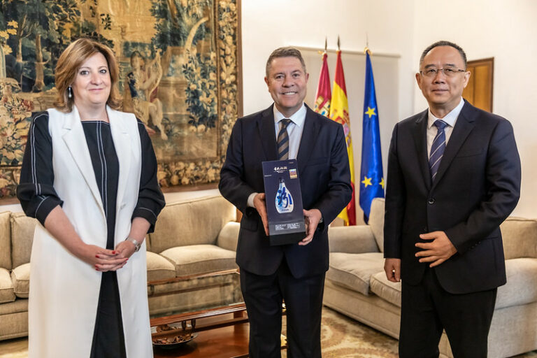 Castilla-La Mancha y Shanxi acuerdan reforzar sus relaciones en ámbitos como el intercambio comercial, la inversión, la energía limpia y el turismo