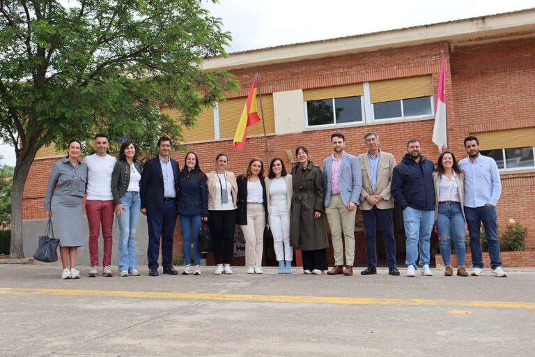 El Gobierno regional considera que la red de comedores escolares garantiza la igualdad de oportunidades, la conciliación y la alimentación saludable