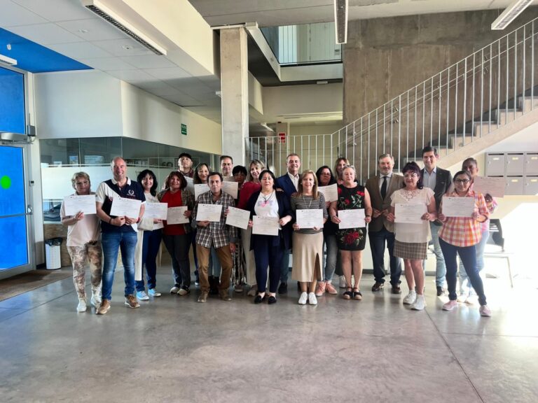 18 alumnos mayores de 45 años finalizan en Manzanares el curso de Celador en Instituciones Sanitarias de la Cámara de Comercio de Ciudad Real con la colaboración del Ayuntamiento