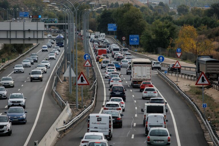 La DGT lleva a cabo en la provincia de Ciudad Real una campaña especial de vigilancia y control de camiones y autobuses