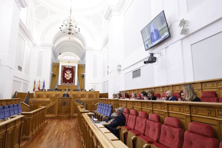 Las alegaciones al trasvase dinamitan las Cortes con Vox pidiendo un plan nacional, PP uno regional y PSOE consenso
