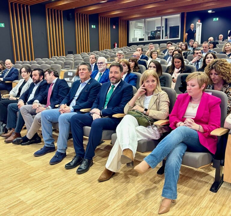 El subdelegado del Gobierno de España en Ciudad Real felicita a FECIR-CEOE-CEPYME en el X aniversario de su fundación