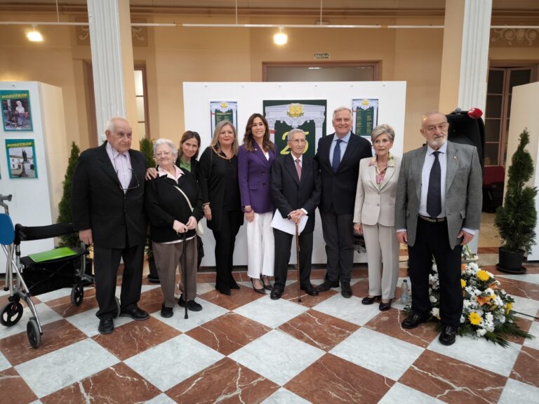 El Ayuntamiento de Ciudad Real rinde un emotivo homenaje a los mayores de la revista ‘Nosotros’