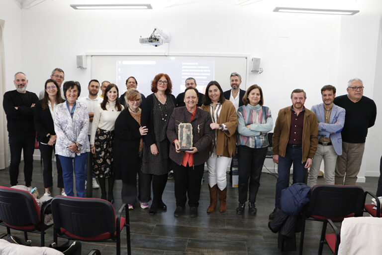 Carmen Fernández Ochoa, pionera en las excavaciones de SISAPO, recibió un afectuoso homenaje