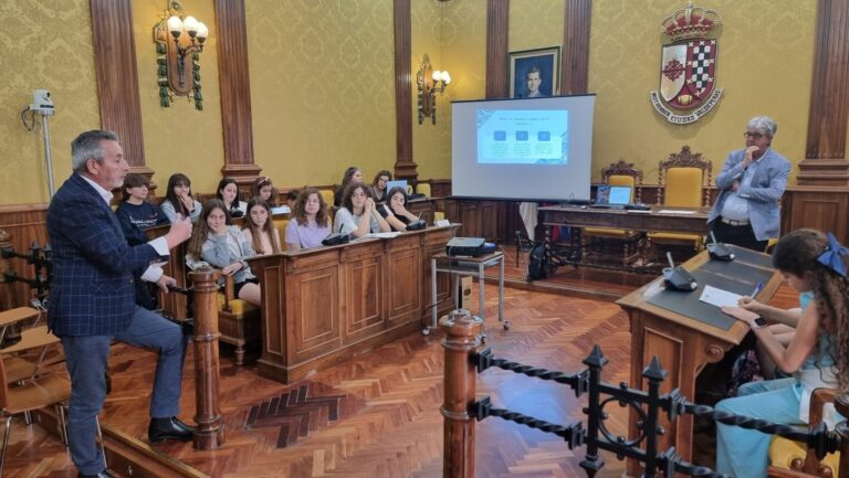 Jesús Martín busca la complicidad de todos los colectivos para impulsar la Agenda Urbana 2030 de Valdepeñas