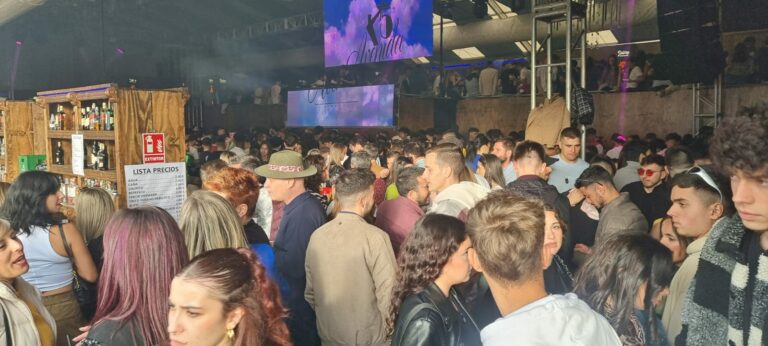 La Feria de Mayo de Puertollano presume de ambiente con el público joven como protagonista