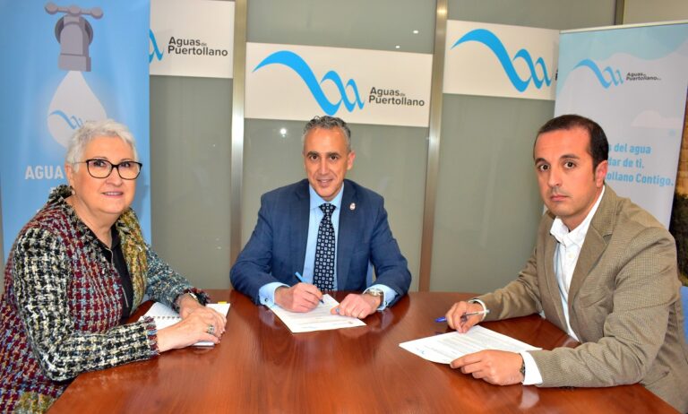 Ayuntamiento y Aguas de Puertollano renuevan el fondo de 10.000 euros para ayudar a familias vulnerables a pagar el recibo del agua