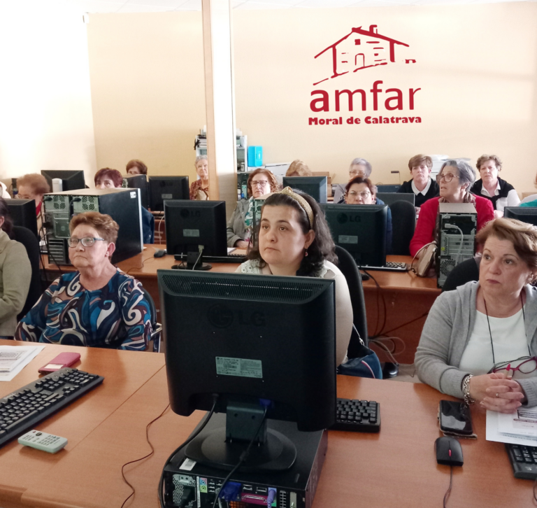AMFAR apuesta por la digitalización de las mujeres rurales   