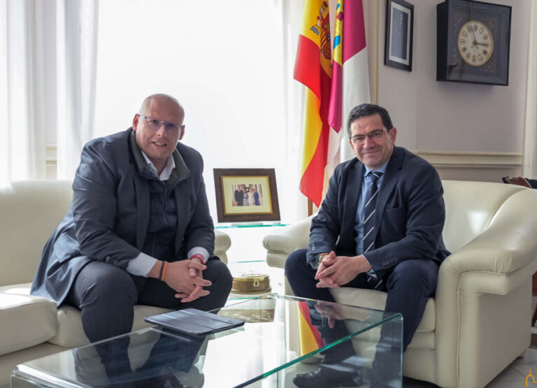 Miguel Ángel Valverde conoce la apuesta empresarial de Mercadona en la provincia de Ciudad Real