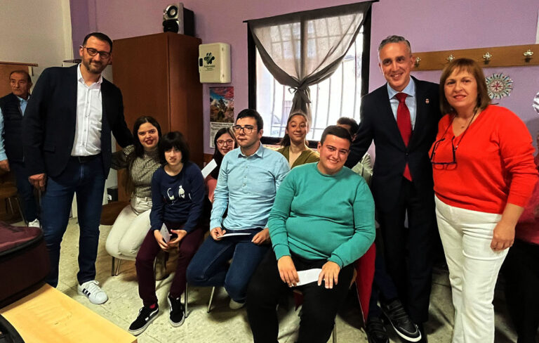Puertollano: Un festival llena de solidario cariño a los deportistas del Club Paralímpico