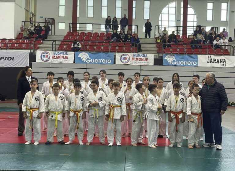 La escuela deportiva municipal de jiu jitsu de Puertollano consigue 34 medallas en el campeonato autonómico