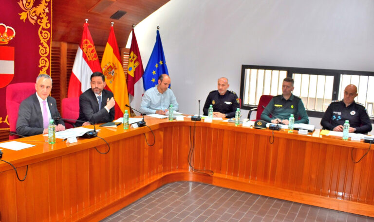 La Junta de Seguridad Local coordina el dispositivo especial de la Feria de Mayo