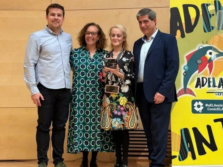 El Hospital General La Mancha Centro recibe la mención ‘Embajador Adelante Castilla-La Mancha’ por el trabajo que realiza su Unidad de ELA