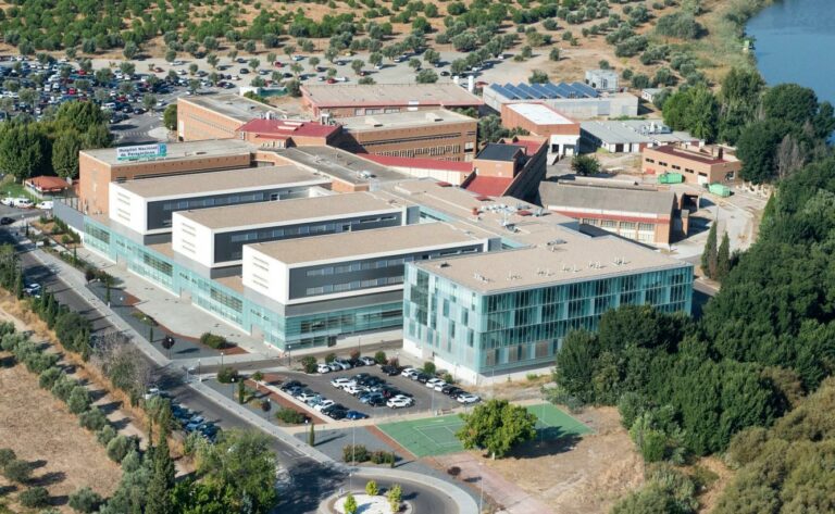 Las caídas casuales protagonizan un año más los ingresos por causa traumática en el último balance del Hospital Nacional de Parapléjicos