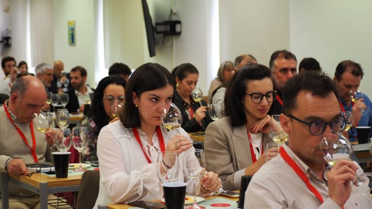 El reputado sumiller François Chartier resalta la calidad de los vinos de la región en el IV Congreso de Enología de Castilla-La Mancha