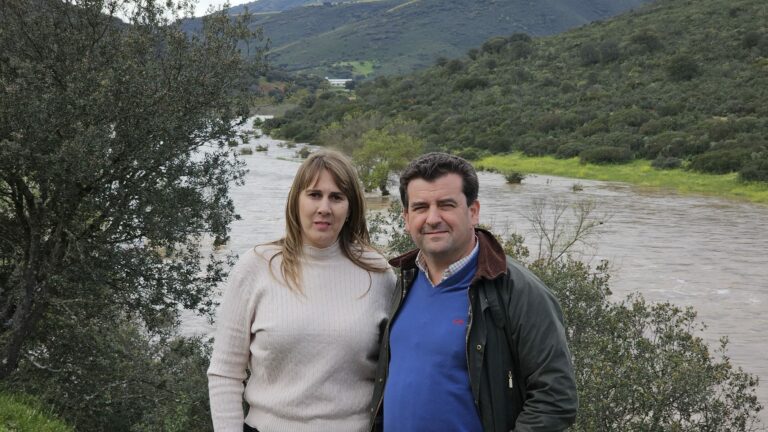 Chamorro (Vox) visita Puebla de don Rodrigo para comprobar los estragos del temporal