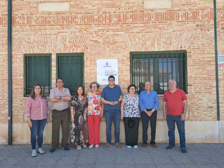 El Gobierno regional agradece a los componentes del Consejo del Centro de Mayores de Bolaños de Calatrava su compromiso y disposición