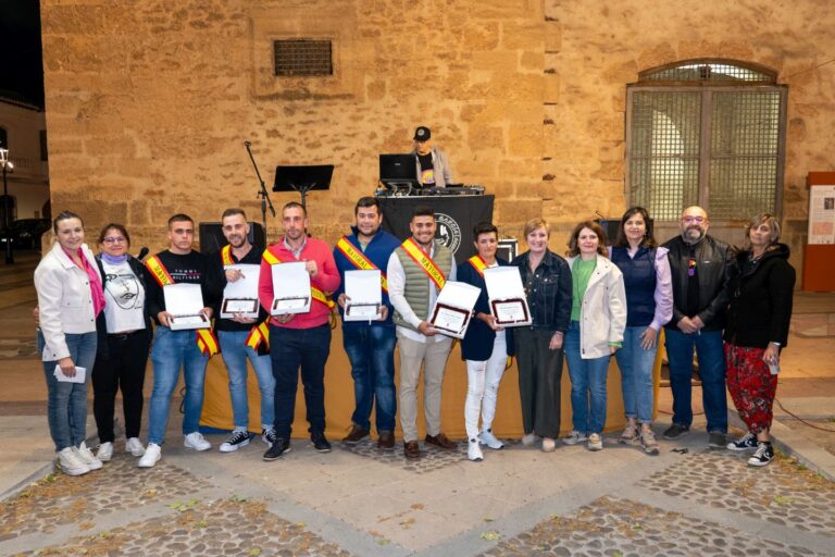 La alcaldesa Sonia González entrega los reconocimientos Mayorales 2024 en el marco de las Fiestas de San Isidro Labrador
