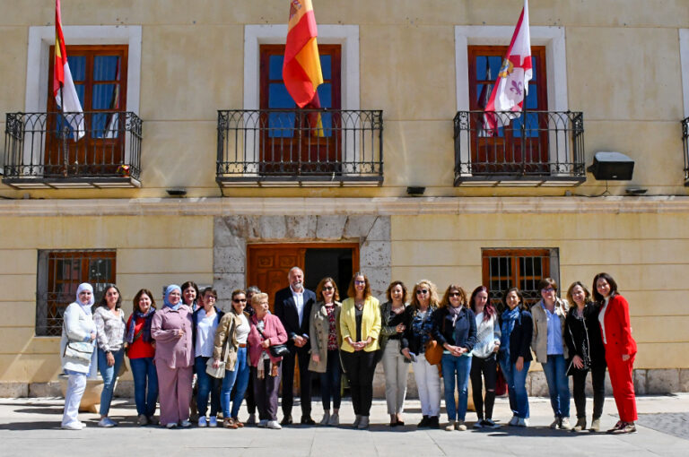 El DOCM publica esta semana ayudas a municipios y entidades destinadas a promover la igualdad, a las que el Gobierno regional destina 268.000 euros