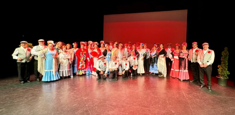 Ovación cerrada para el grupo de Zarzuela de la concejalía de Servicios Sociales, Familia y Mayor