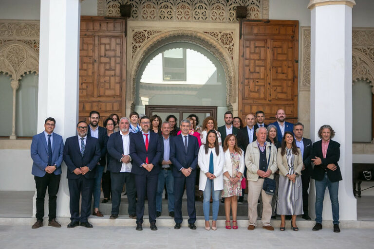 La programación de Rutas Senderistas para Mayores de Castilla-La Mancha cuenta con 30 rutas y 6.500 potenciales beneficiarios