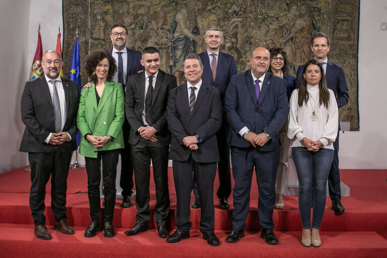 García-Page avanza que las tasas universitarias seguirán congeladas “un año más” convirtiendo a la UCLM en “la más asequible de toda España”