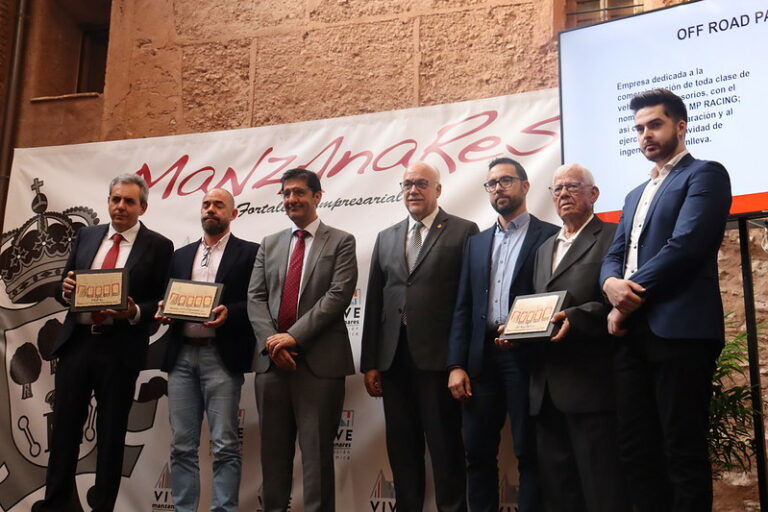 El Gobierno de Castilla-La Mancha apoya al sector empresarial de Manzanares con el ofrecimiento de más suelo industrial en la localidad