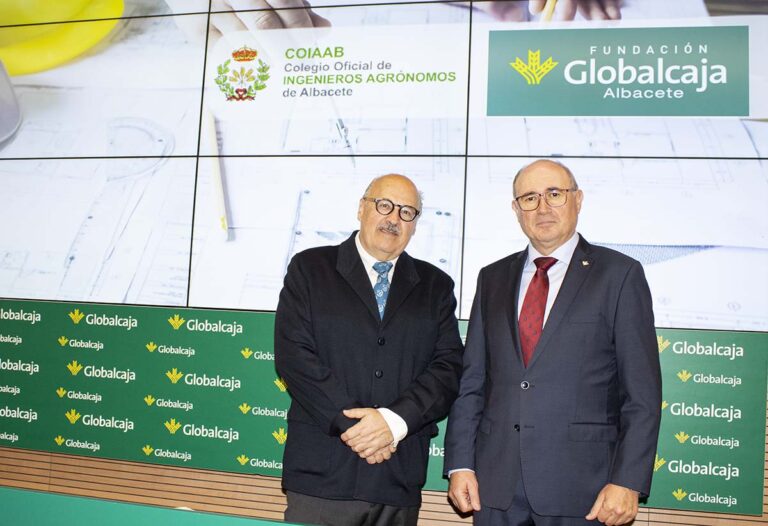 La Fundación Globalcaja y el Colegio de Agrónomos premian la excelencia académica de una investigación sobre eficiencia del agua y energías limpias