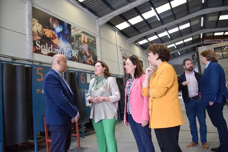 Cerca de 1.400 personas beneficiarias del Programa de Apoyo Activo al Empleo se están formando en la región en el primer año de este plan