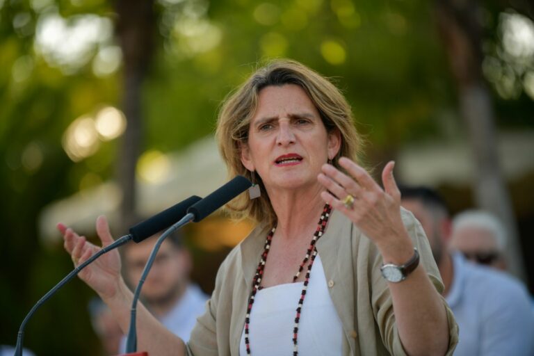 Ribera critica a Feijóo por decir que los fondos europeos suponen más deuda: «Se ha quitado la careta»