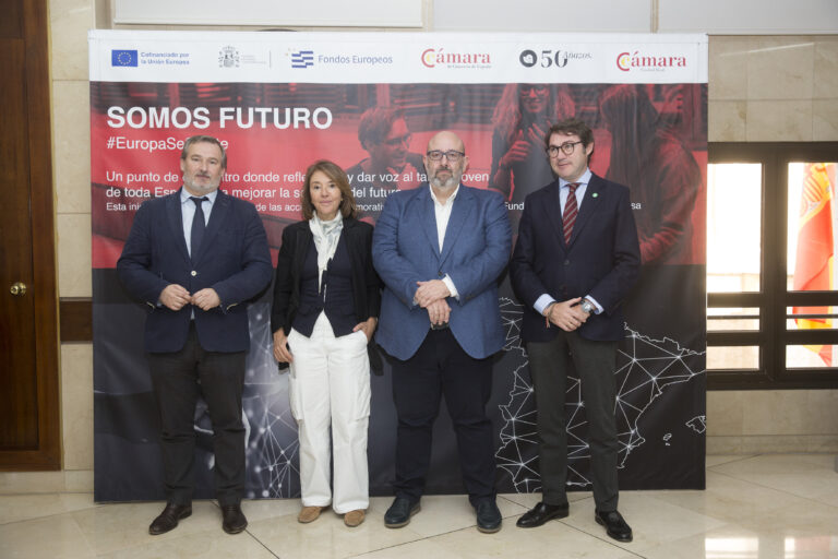 Más de 100 jóvenes participan en la jornada Somos Futuro sobre cómo vivir con recursos limitados