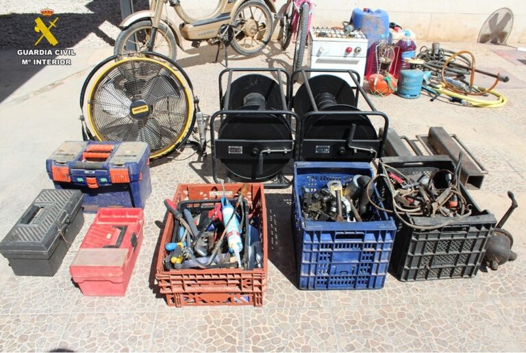 La Guardia Civil recupera numerosos efectos robados en Argamasilla de Alba, algunos aún pendientes de reconocer