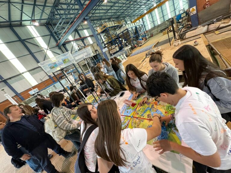 Estudiantes preuniversitarios internacionales visitan el Campus de Ciudad Real
