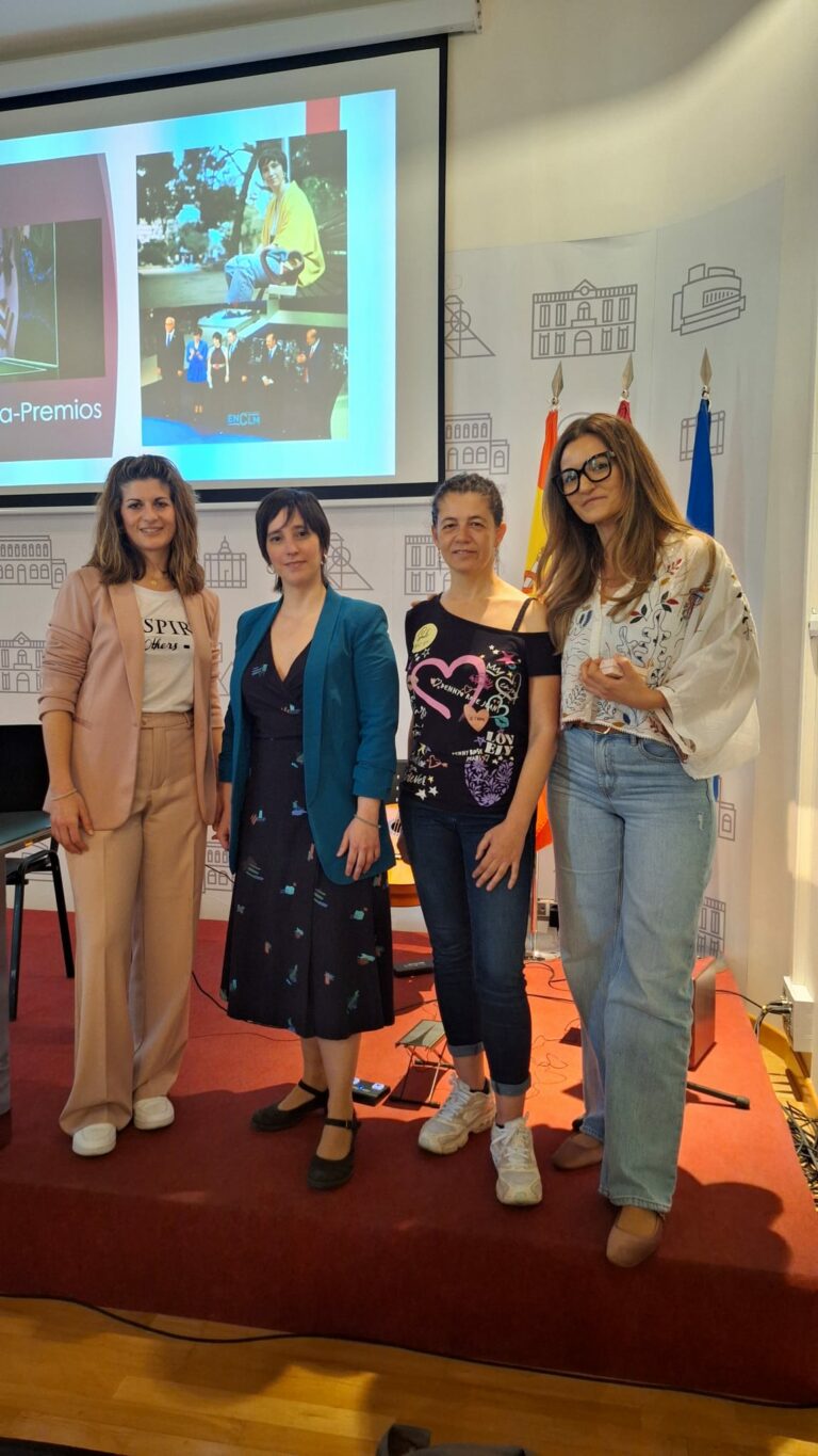 ArtFem ofreció su primer coloquio con mujeres artistas de Puertollano