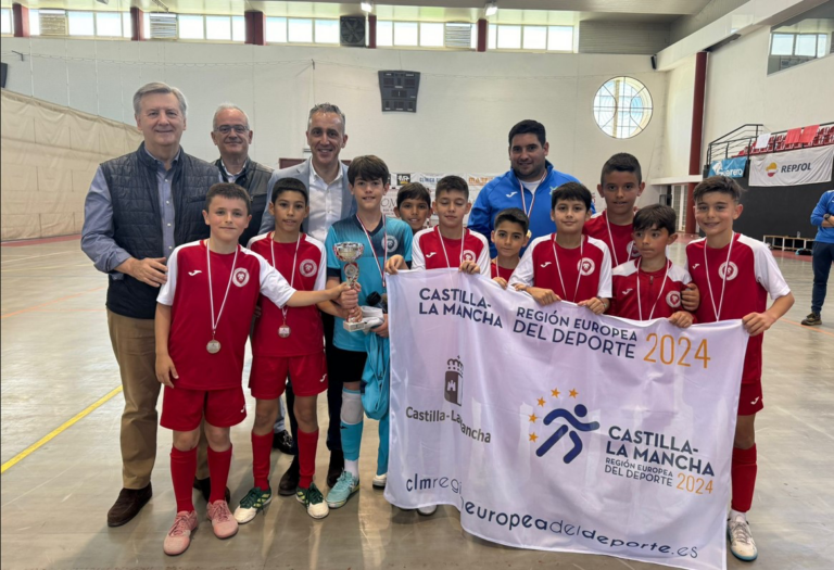 Puertollano: Los alevines de la escuela deportiva de fútbol sala quedan subcampeones provinciales