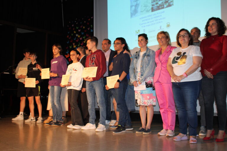 El Gobierno regional resalta la contribución de los certámenes literarios de los centros escolares al proceso de creatividad y aprendizaje del alumnado