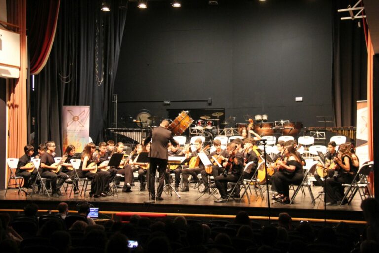 El Conservatorio Profesional de Música Alcázar-Criptana celebra su graduación en el Teatro Cervantes