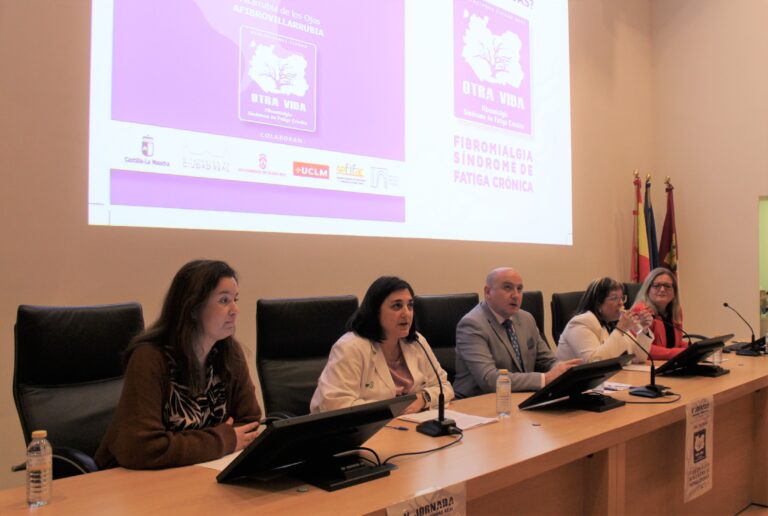 El Gobierno de Castilla-La Mancha, presente en la quinta jornada de las asociaciones provinciales de fibromialgia y síndrome de fatiga crónica