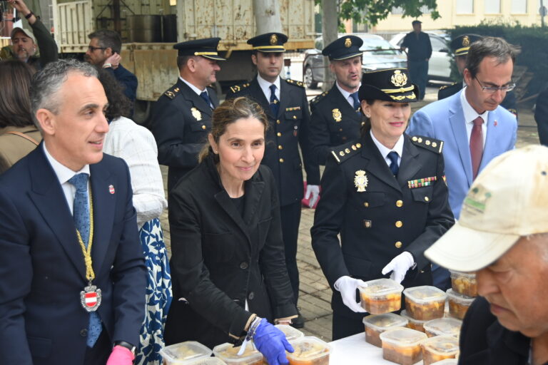 Milagros Calahorra participa en el Santo Voto de Puertollano