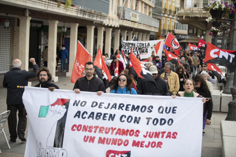 CNT clama contra una clase política “corrupta y elitista” que “destruye” lo público y “nos arrastra” a genocidios y guerras