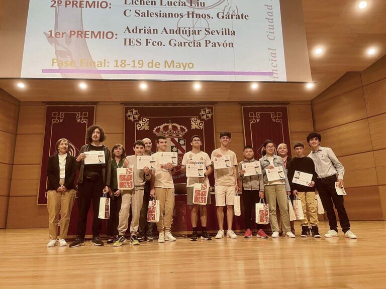 Casi doscientos estudiantes de ESO participan en la fase local de la Olimpiada Matemática de la UCLM en el Campus de Ciudad Real