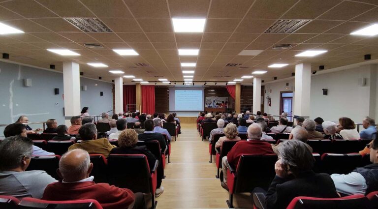 El alcalde de Torrenueva se compromete a luchar contra la minería de tierras raras en Ciudad Real